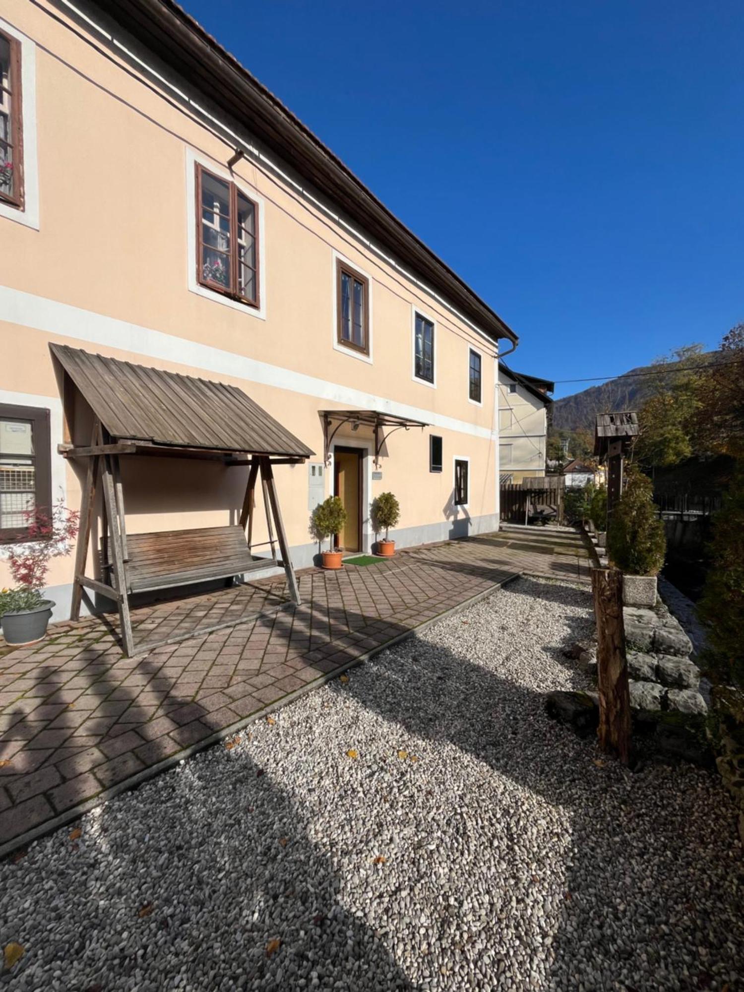 Apartma Na Starem Placu Idrija Exterior photo